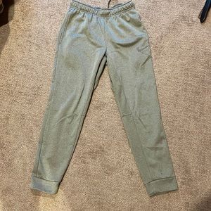 Mens NIKE Therma Fit Joggers size small. Worn Once!